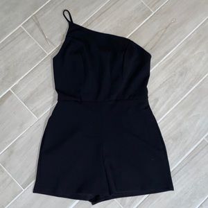 Black one-shouldered romper
